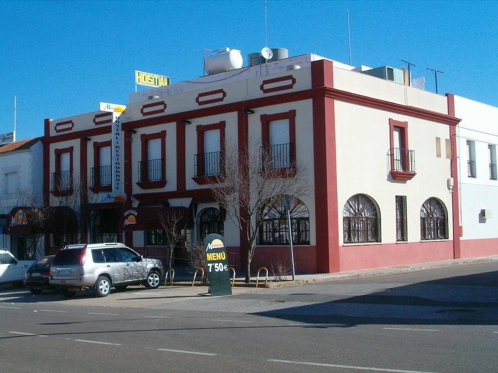 Hostal Restaurante Milenium Hotel Torremegía Exterior foto
